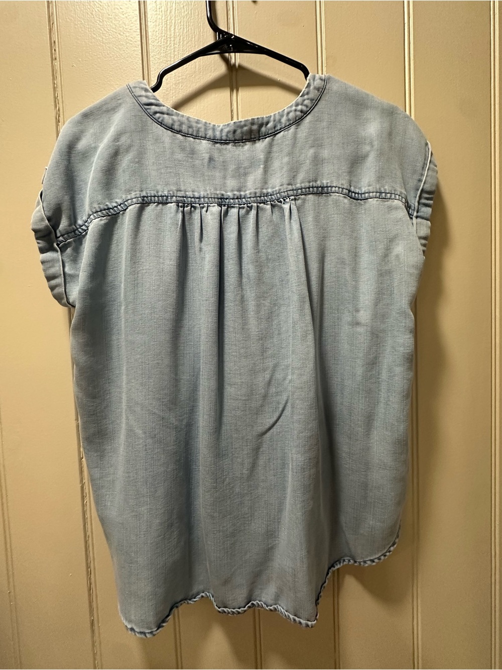 LOFT Light Blue Button-Front Cap Sleeve Denim Top - Picture 3 of 4